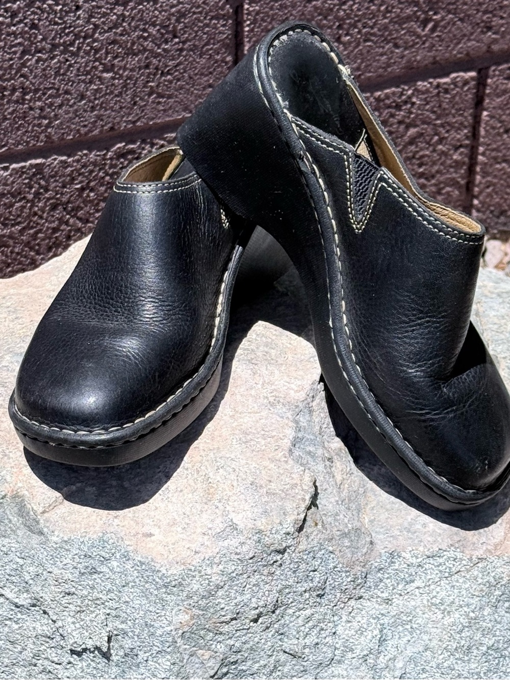 Brown’s Landing Black Leather Clog Mules - Size 7